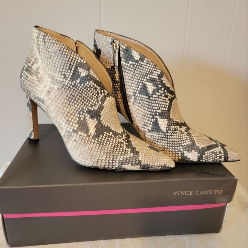 Vince Camuto 10M Snakeskin Bootie